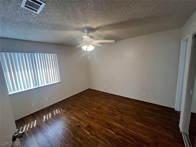 914 Scarlet Ridge Drive, Las Vegas, NV 89128
