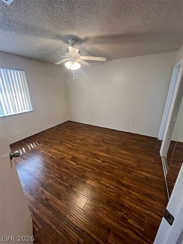 914 Scarlet Ridge Drive, Las Vegas, NV 89128