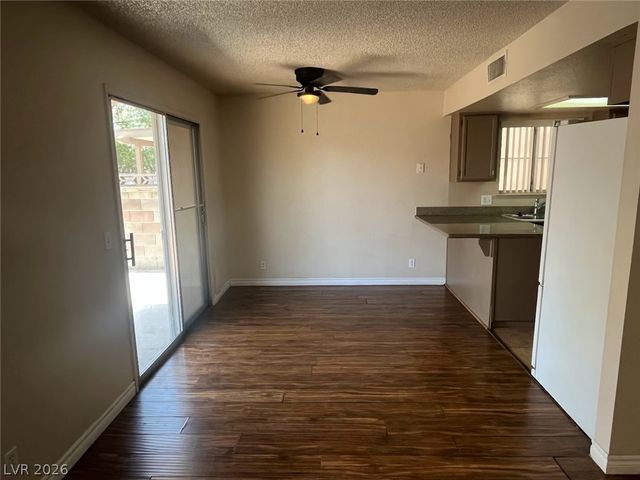 914 Scarlet Ridge Drive, Las Vegas, NV 89128