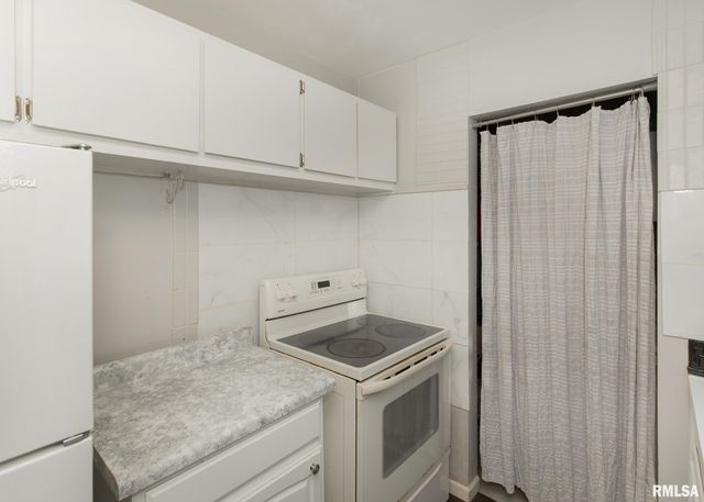 3810 11TH Avenue, Moline, IL 61265