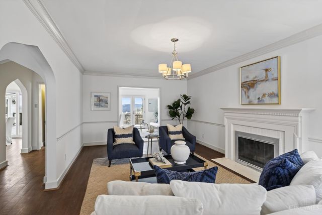 1002 Richwood Circle, Cincinnati, OH 45208