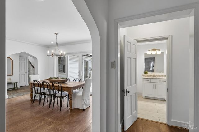 1002 Richwood Circle, Cincinnati, OH 45208