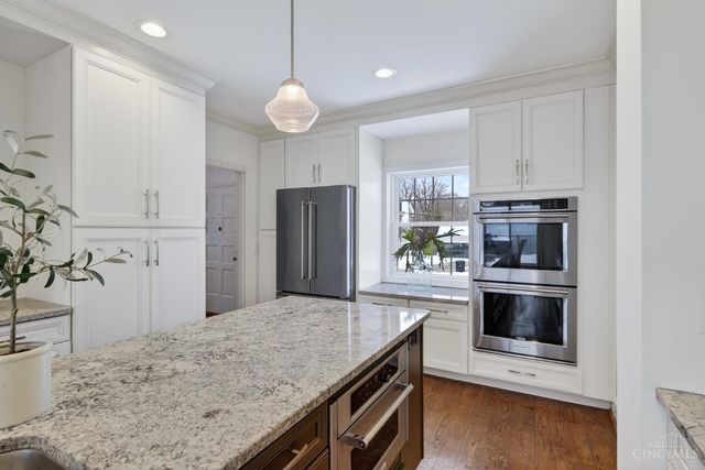 1002 Richwood Circle, Cincinnati, OH 45208