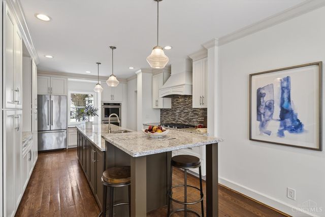 1002 Richwood Circle, Cincinnati, OH 45208