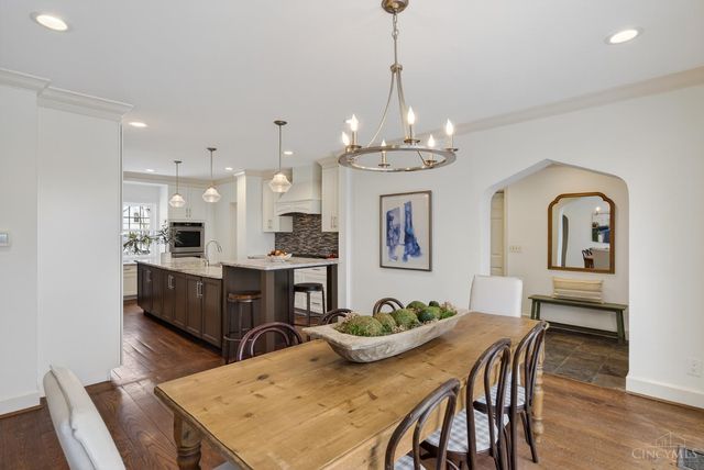 1002 Richwood Circle, Cincinnati, OH 45208