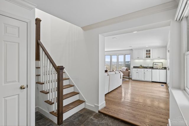 1002 Richwood Circle, Cincinnati, OH 45208