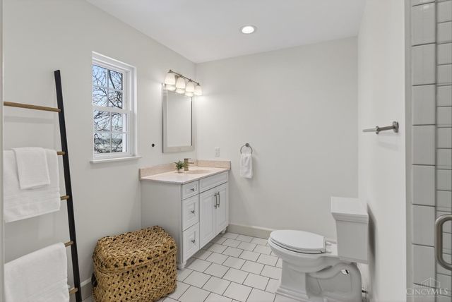 1002 Richwood Circle, Cincinnati, OH 45208