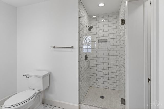 1002 Richwood Circle, Cincinnati, OH 45208