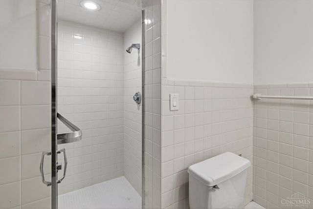 1002 Richwood Circle, Cincinnati, OH 45208