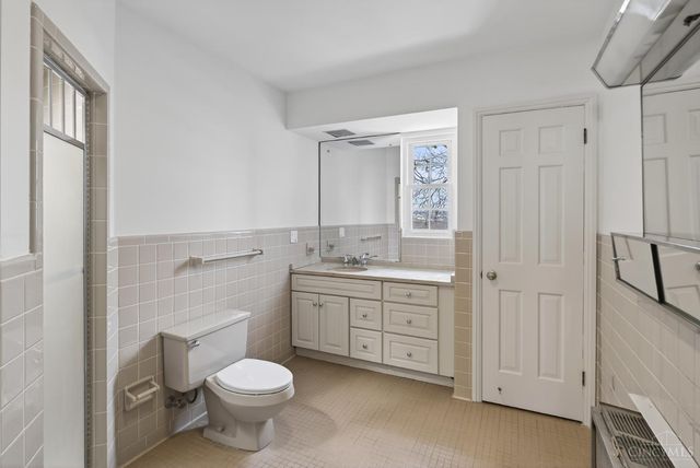 1002 Richwood Circle, Cincinnati, OH 45208