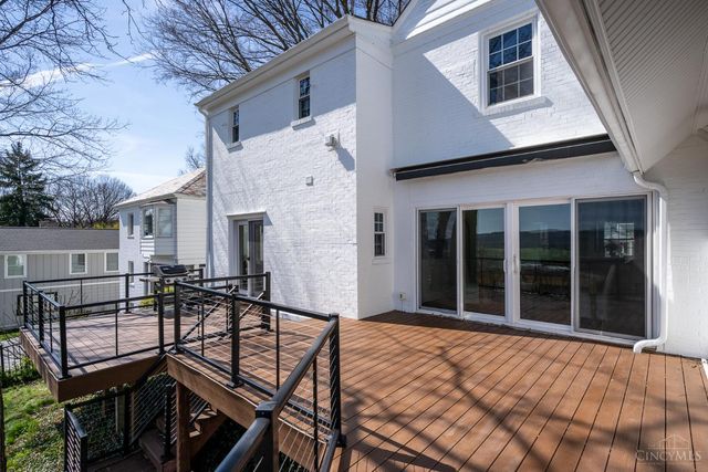 1002 Richwood Circle, Cincinnati, OH 45208