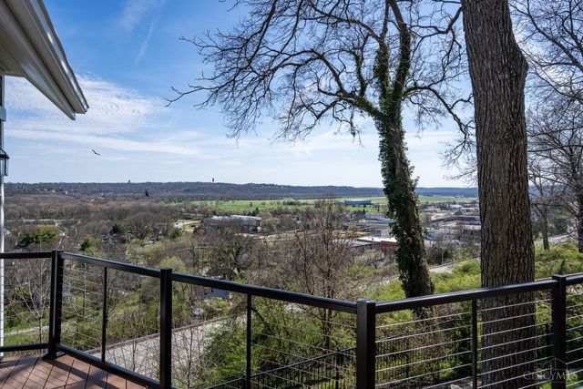 1002 Richwood Circle, Cincinnati, OH 45208