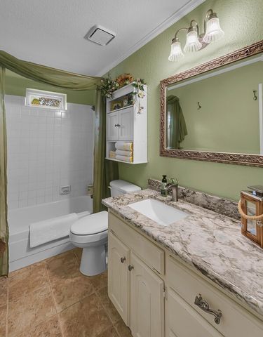 1065 Dendron Drive, Hewitt, TX 76643