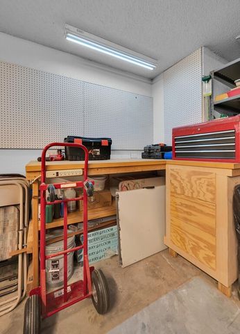 1065 Dendron Drive, Hewitt, TX 76643