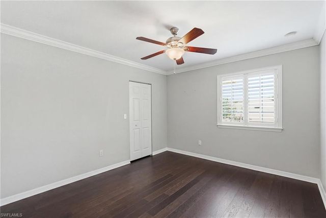 1517 Birdie DR, Naples, FL 34120