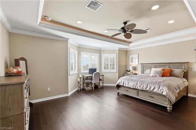 1517 Birdie DR, Naples, FL 34120