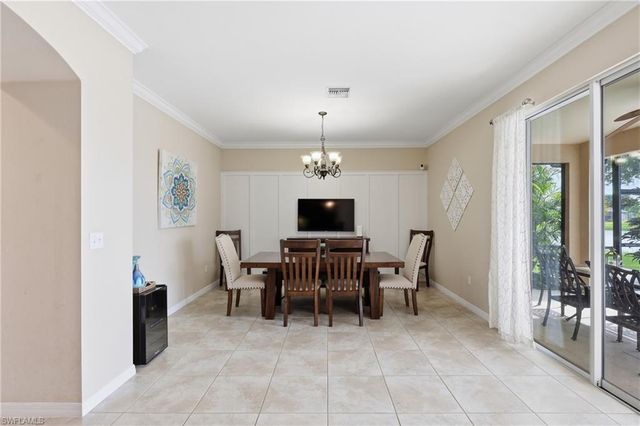1517 Birdie DR, Naples, FL 34120