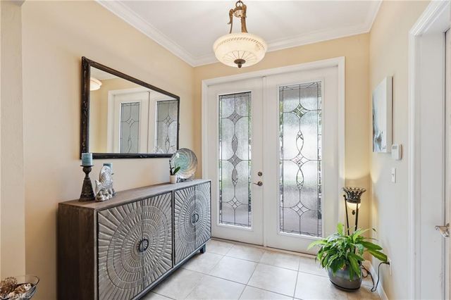 1517 Birdie DR, Naples, FL 34120