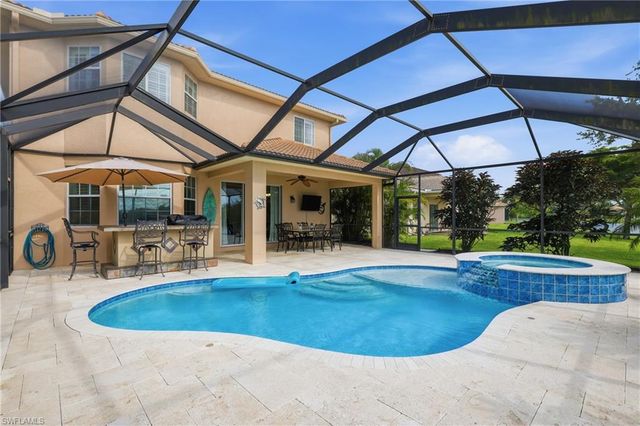 1517 Birdie DR, Naples, FL 34120