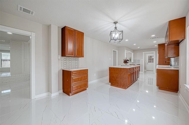 3102 Glenn Lakes Lane, Missouri City, TX 77459