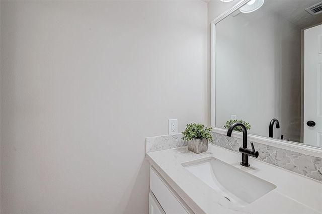 3102 Glenn Lakes Lane, Missouri City, TX 77459