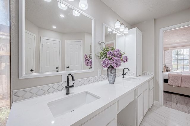 3102 Glenn Lakes Lane, Missouri City, TX 77459