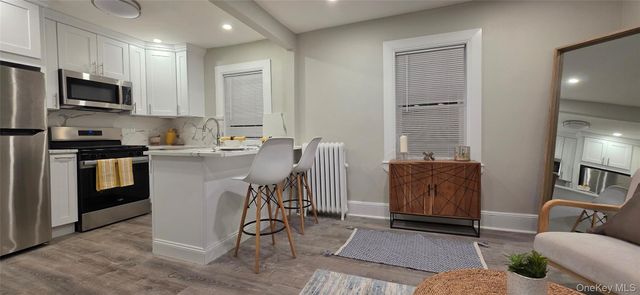 248-11 89th Avenue 2nd Fl, Bellerose, NY 11426