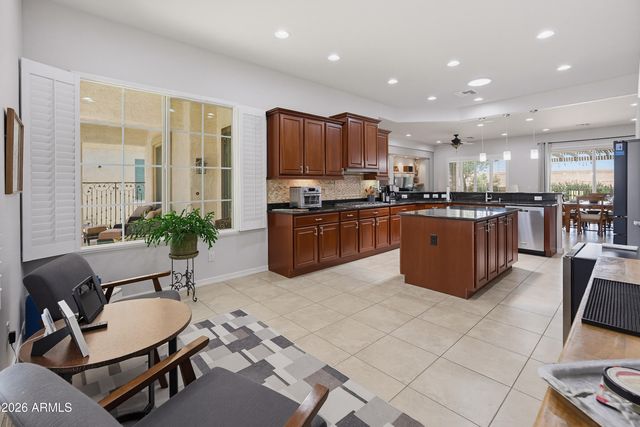 26180 W LOUISE Drive, Buckeye, AZ 85396