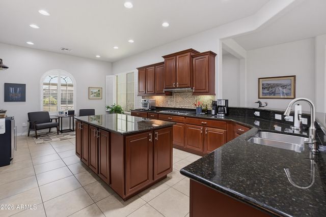 26180 W LOUISE Drive, Buckeye, AZ 85396