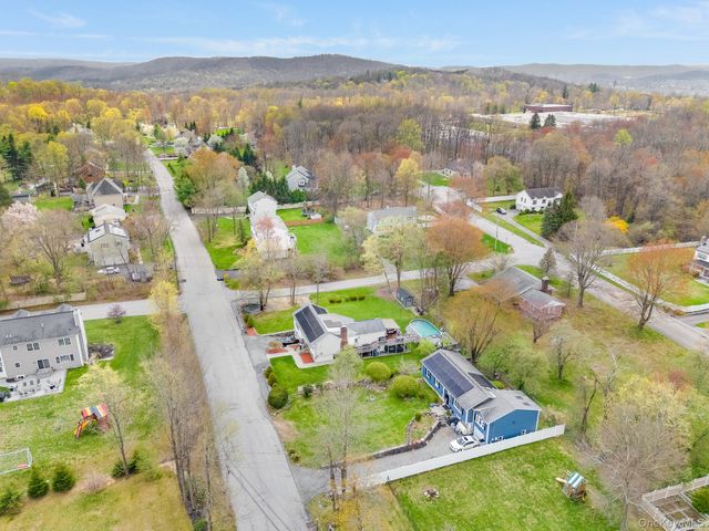 50 Meadow Sweet Road, Cortlandt Manor, NY 10567