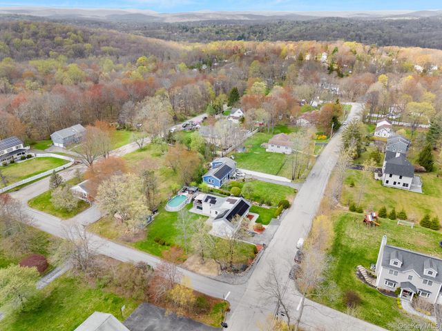 50 Meadow Sweet Road, Cortlandt Manor, NY 10567