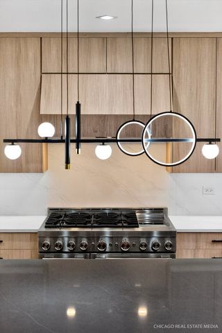 6090 Belmont Road, Downers Grove, IL 60516