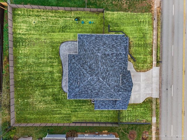 6090 Belmont Road, Downers Grove, IL 60516