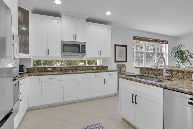 5660 NE Trieste Way, Boca Raton, FL 33487