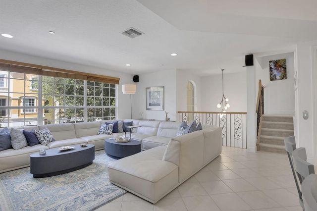 5660 NE Trieste Way, Boca Raton, FL 33487