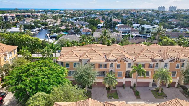 5660 NE Trieste Way, Boca Raton, FL 33487