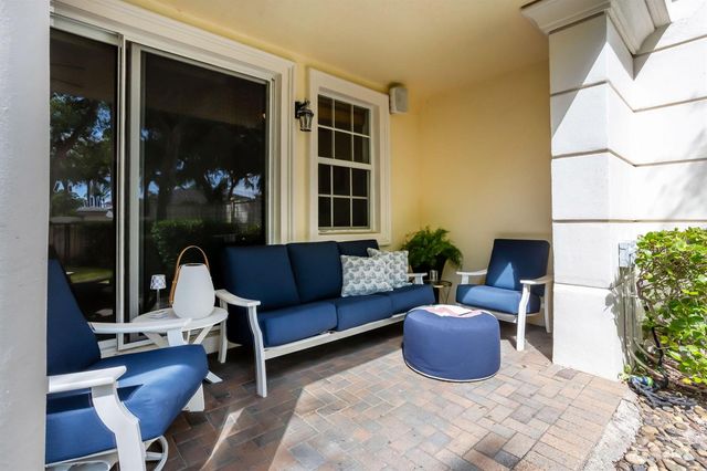 5660 NE Trieste Way, Boca Raton, FL 33487