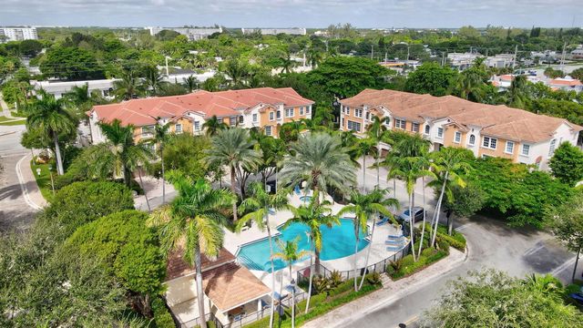 5660 NE Trieste Way, Boca Raton, FL 33487
