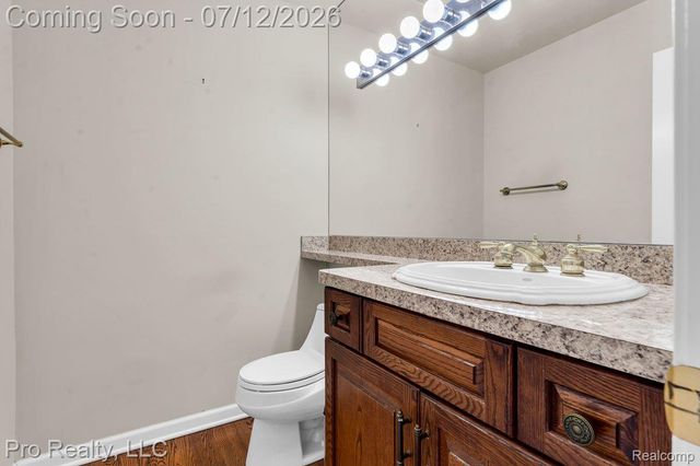 13838 Fawn Woods Court, Plymouth Charter Township, MI 48170