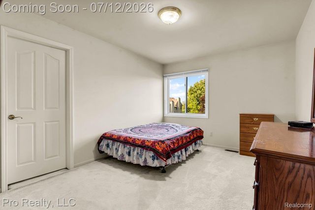 13838 Fawn Woods Court, Plymouth Charter Township, MI 48170
