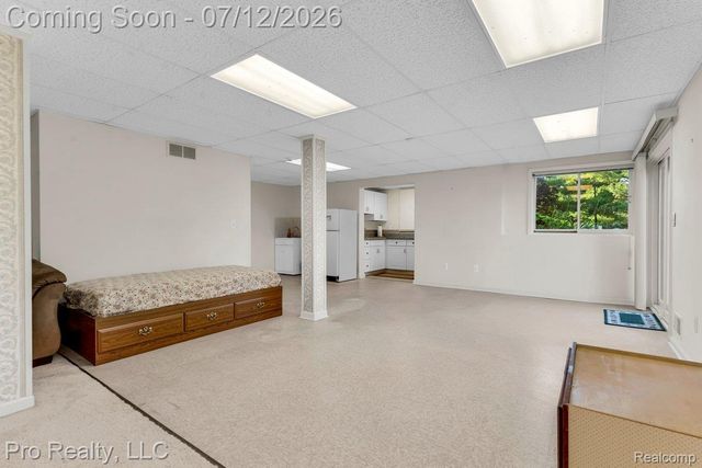 13838 Fawn Woods Court, Plymouth Charter Township, MI 48170