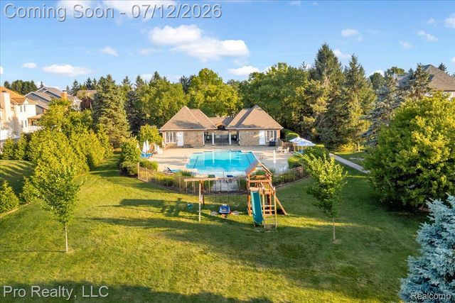 13838 Fawn Woods Court, Plymouth Charter Township, MI 48170