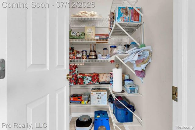 13838 Fawn Woods Court, Plymouth Charter Township, MI 48170