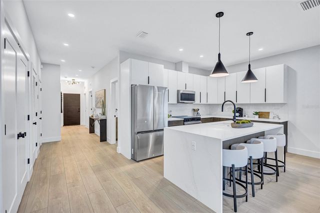 5518 NEWTON AVENUE S, Gulfport, FL 33707