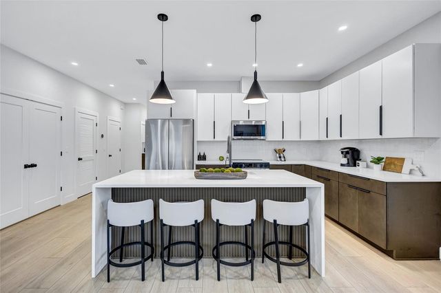 5518 NEWTON AVENUE S, Gulfport, FL 33707