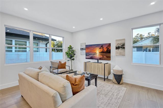 5518 NEWTON AVENUE S, Gulfport, FL 33707