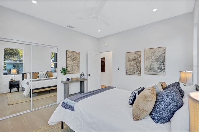 5518 NEWTON AVENUE S, Gulfport, FL 33707