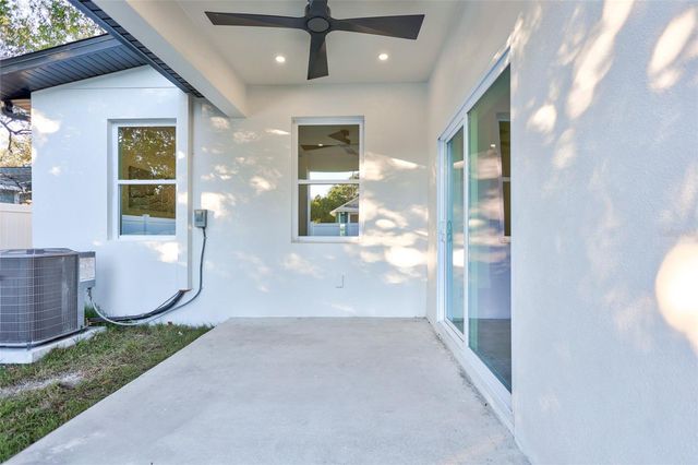 5518 NEWTON AVENUE S, Gulfport, FL 33707