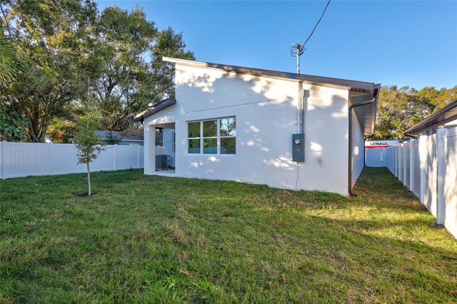 5518 NEWTON AVENUE S, Gulfport, FL 33707
