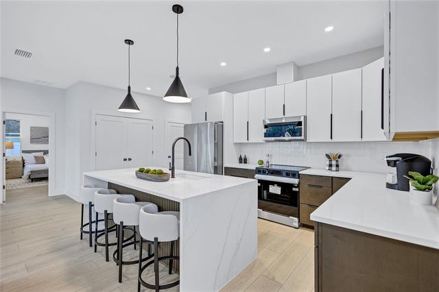 5518 NEWTON AVENUE S, Gulfport, FL 33707